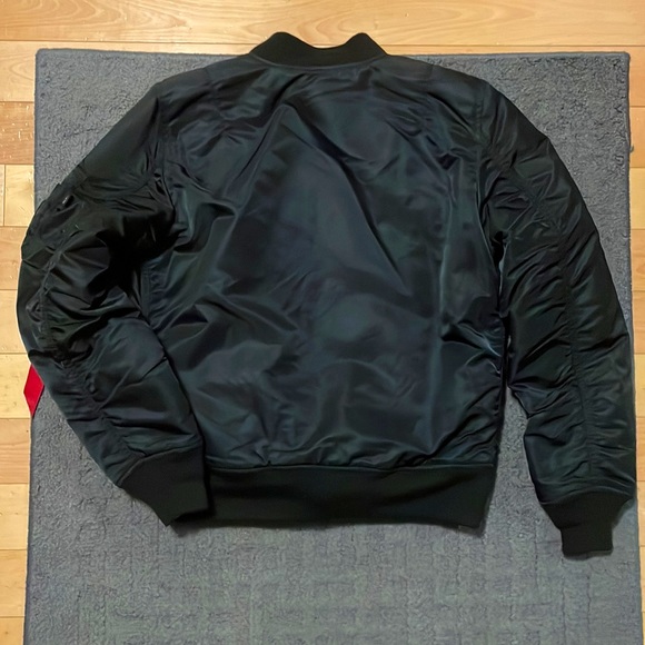 ALPHA INDUSTRIES - MA-1 BOMBER JACKET - XS - BLACK - BRAND NEW W/OUT TAGS - Picture 3 of 4
